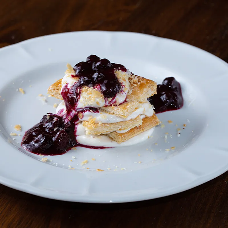 Millefoglie con crema di ricotta e marmellata — Unni Don Nino - Osteria Bar, Sant'Angelo di Brolo (foto 1)