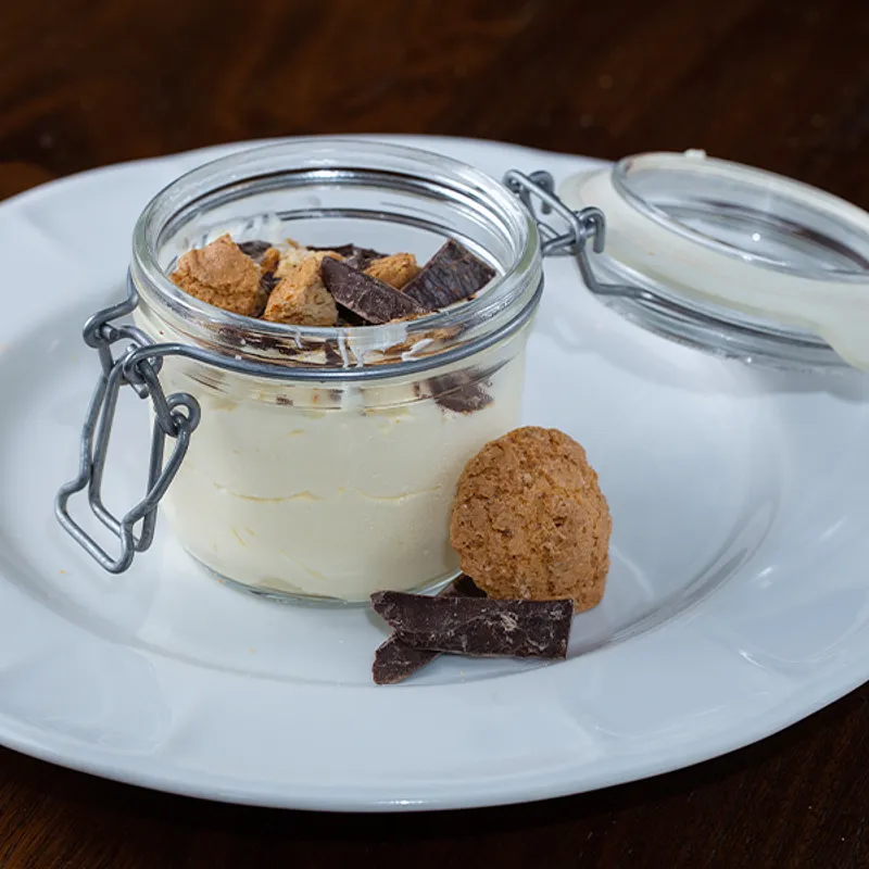 Crema al mascarpone con scaglie di cioccolato — Unni Don Nino - Osteria Bar, Sant'Angelo di Brolo (photo 1)