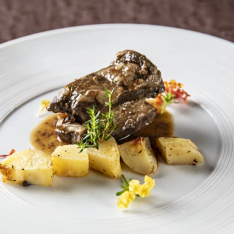 Pancia di vitellina con patate al forno della casa — La Badia, Ficarra (foto 1)