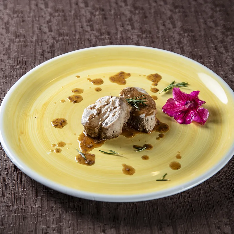 Filetto di suino nero cotto a bassa temperatura — La Badia, Ficarra (photo 1)