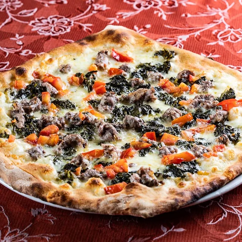 Pizza salsiccia e friarielli — Bar Ristorante Pizzeria Millenium, Raccuja (photo 1)