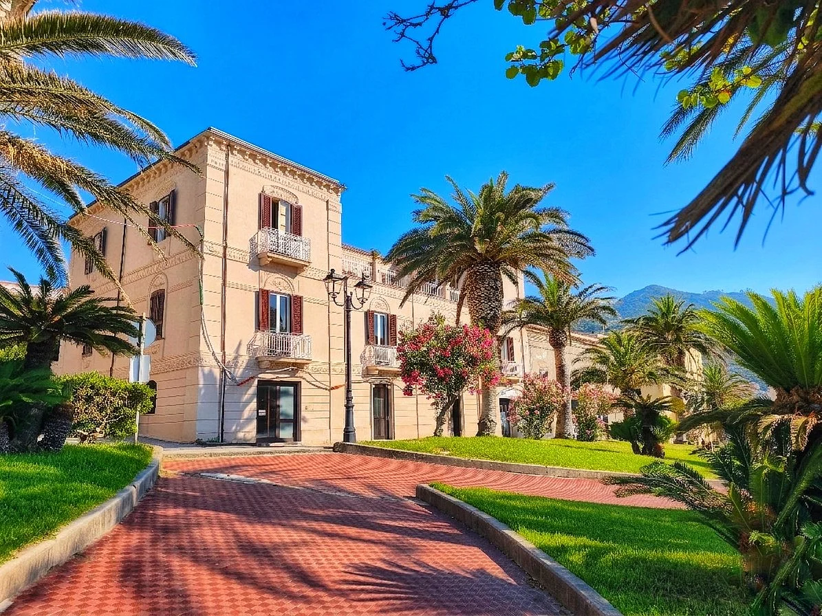 Palazzo Benincasa — Gioiosa Marea · Ttattà Go