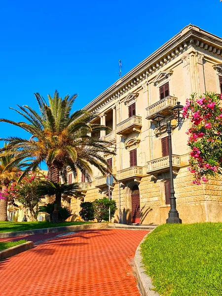 Palazzo Batolo